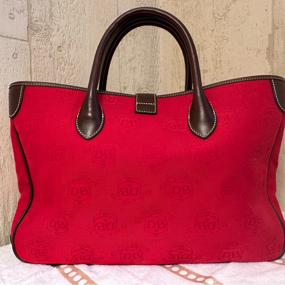 Dooney & Bourke Donegal Crest Red Tote/Handbag - Picture 2 of 8